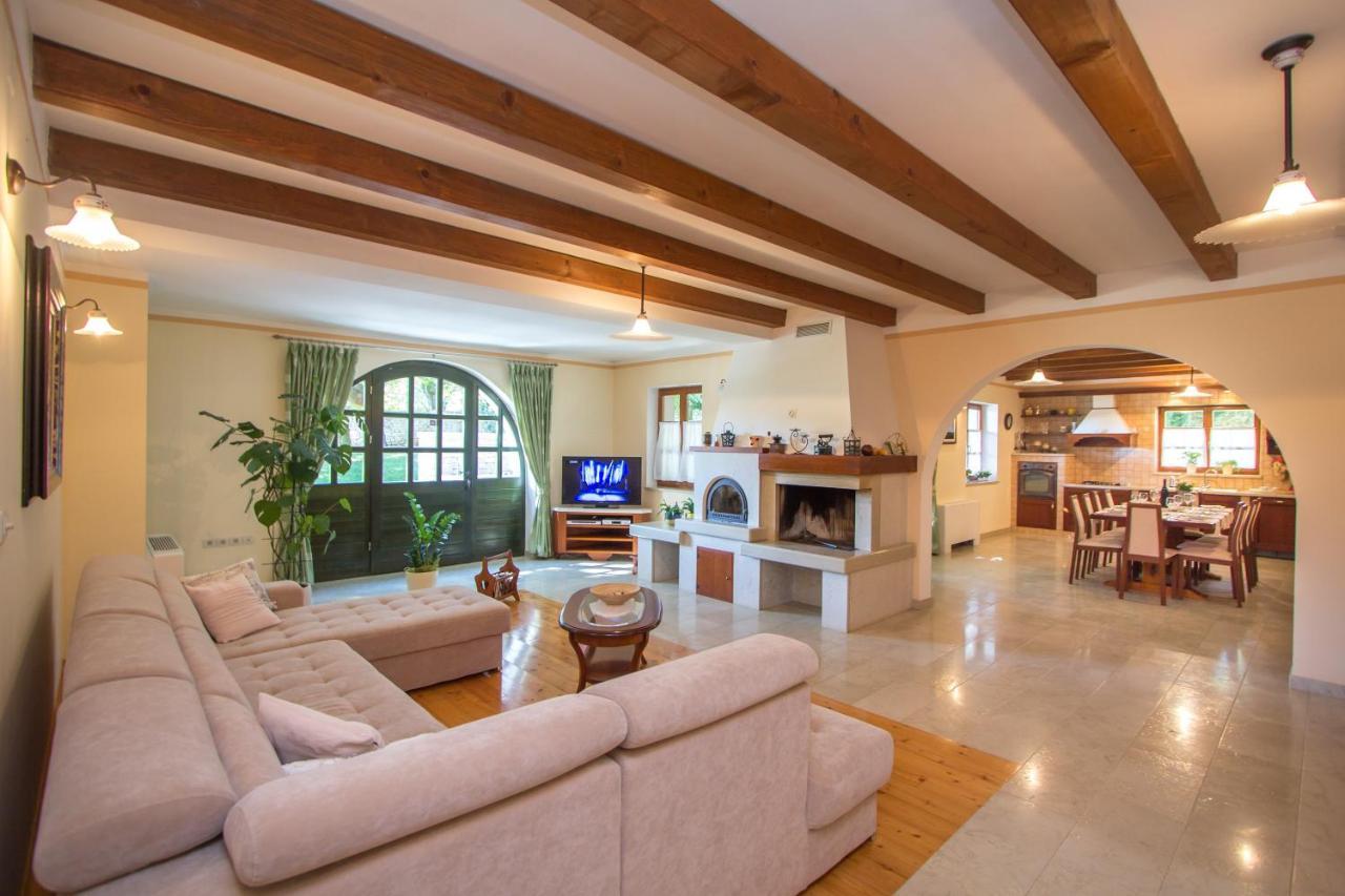 Villa Kringa Tinjan Bagian luar foto